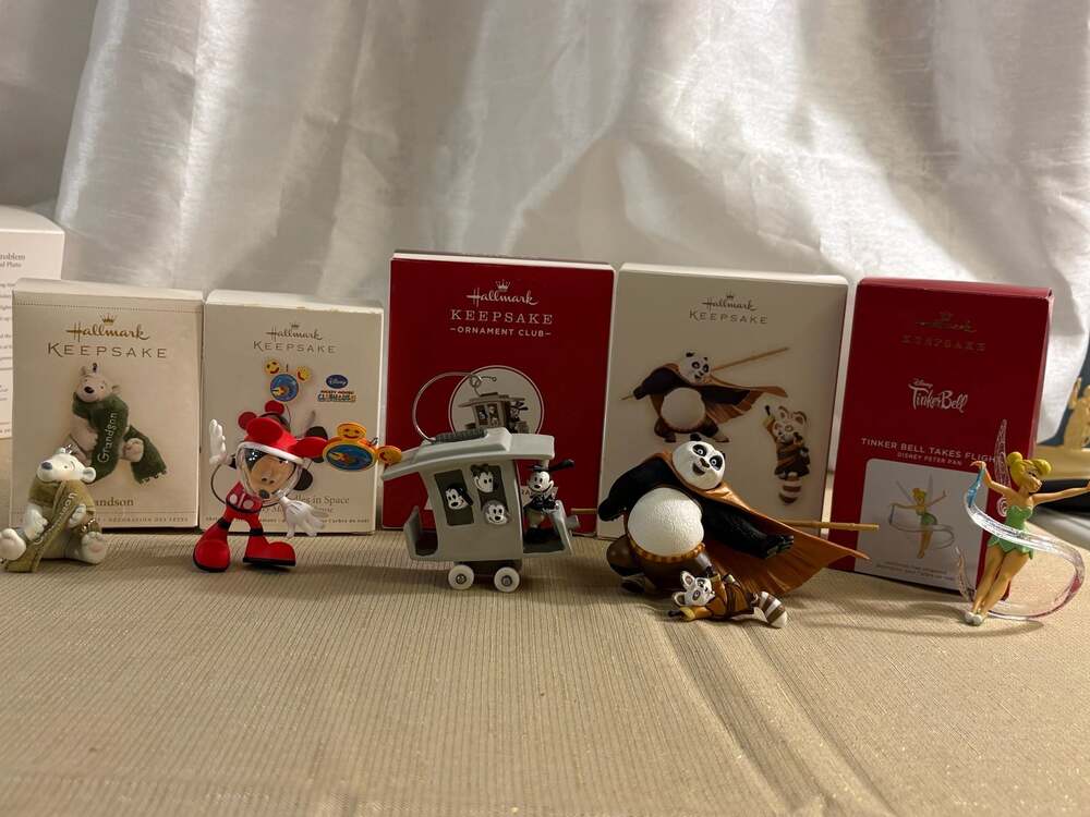Hallmark Keepsake ornaments lot of five